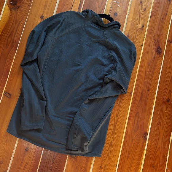 Patagonia men’s medium running base layer - Picture 5 of 5